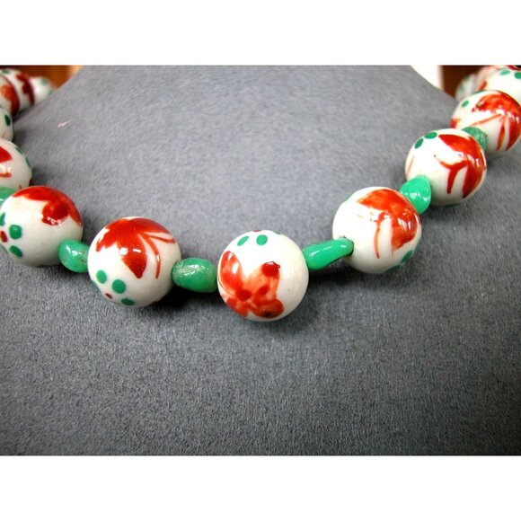 Vintage Asian Style Beaded Necklace With Red Butterflies - Picture 2 of 3